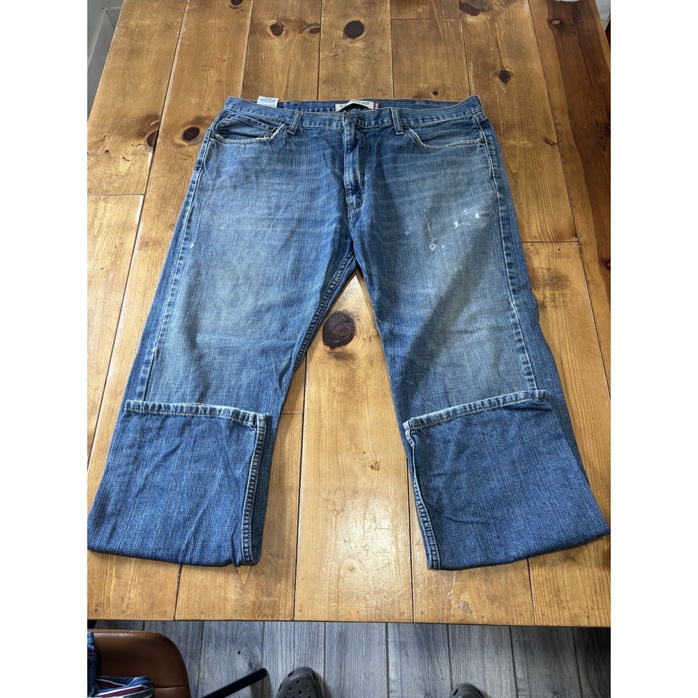 Levi's 505 Men's Straight Fit Jeans W40 L32 Medium Wash‎ Distressed Denim